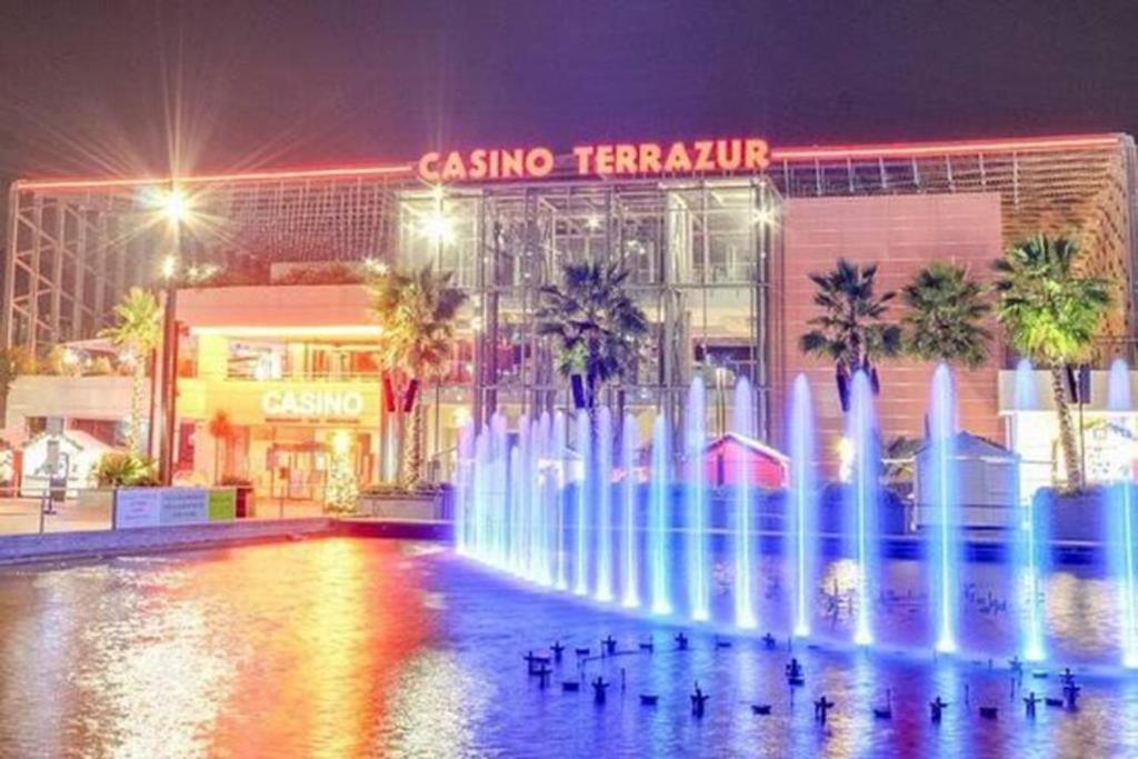 F2 neuf calme climatisé wifi parking - 1,5 km mer Cagnes-sur-Mer Esterno foto